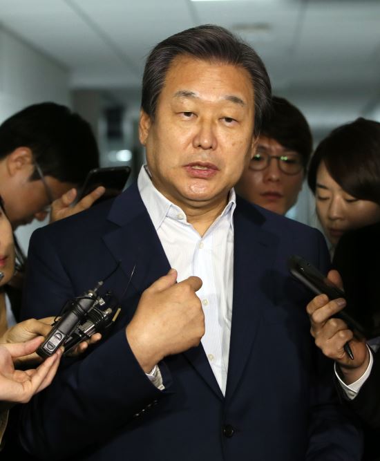 “문제는 전략공천에 달렸다” 청와대-김무성, 접점이 안보인다  