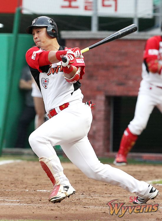 SK 정의윤, KBO리그 9월 MVP 선정  