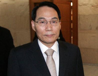 국정원, 김만복 전 원장 회고록 판매금지 가처분 신청  