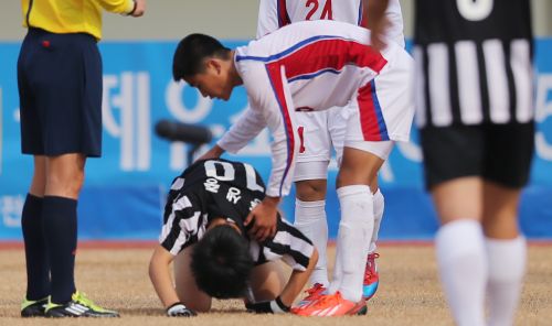 남북 노동단체, 28~31일 평양 축구대회 개최 합의...정부 “순수 체육행사면 승인”  
