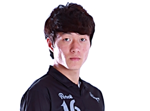 황의조, 슈틸리케 원톱 특명… 손흥민·이청용 대신 지동원·이재성  