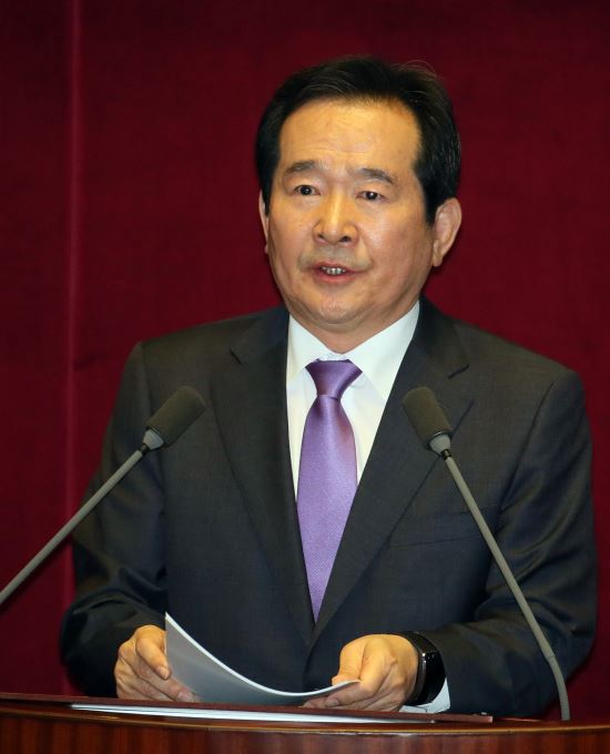 “산자부 장관 출신 5선 중진, 대정부질문 나서다” 정세균, 정부 경제정책 질타  