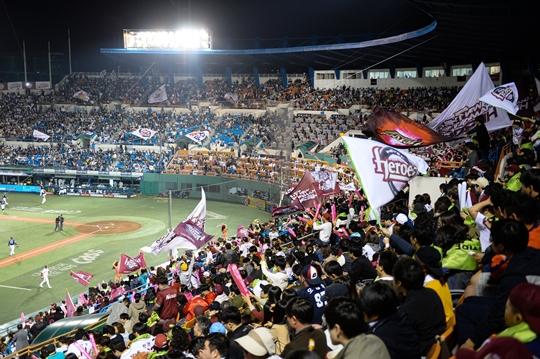 “넥센 히어로즈 J트러스트 스폰서십 반대”… 64%로 압도  