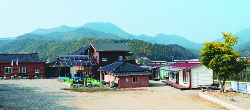 [살기 좋은 명품마을을 가다] (29) 충북 영동 비단강숲마을 기사의 사진