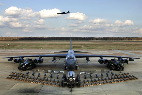  B-52 ݱ ߱ ΰ ֺ    