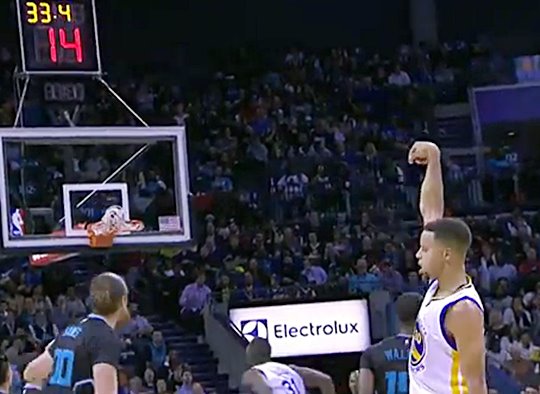 []  ݸ޴١ NBA  Ŀ ŵ鸰 3  