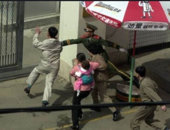 “탈북자 5명, 난민 지위 부여 지난달 美입국”…2006년 이후 191명 기사의 사진