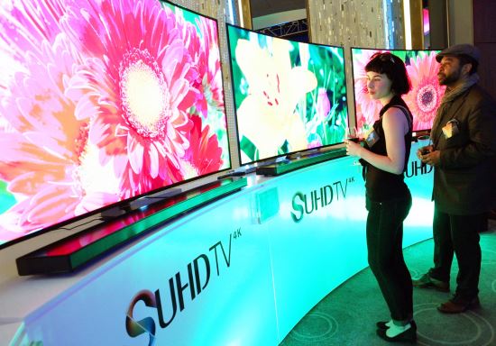 Ｚ SUHD TV, 2015 ְ ǰ   