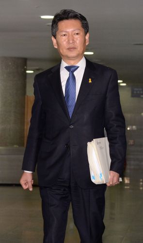 정청래 “선대위에 공천권 넘기라는 중진 제안, 초법적 발상”  