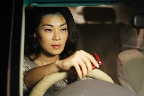 “‘도둑들’ 도도한 사모님 채국희였어? “카리스마 넘쳐”  