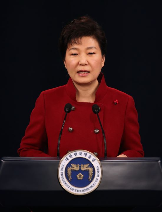 [질의응답]⑩  朴대통령 “위안부 할머니 뵐 기회 있을 것”  