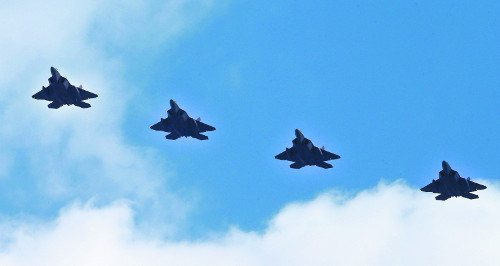 [F-22 ѹݵ ]  ߰ ½ ʰڴ١ ۡڸ     