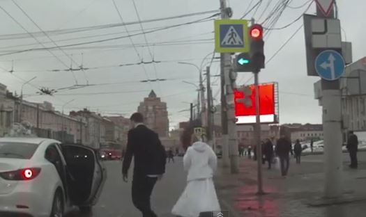[] ȥ ٰ  Ŀáü  ?  