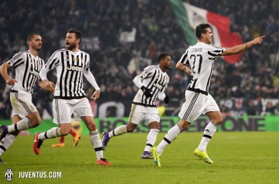 ,  UCL 16 1 2-2 º  