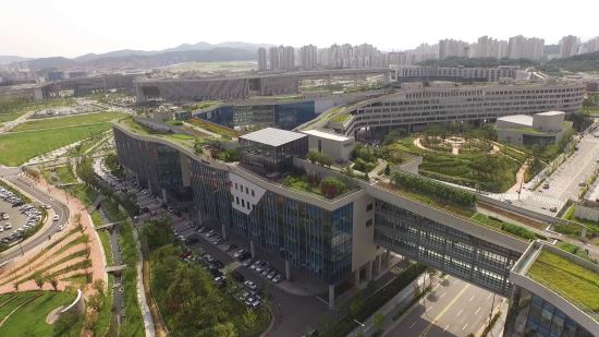 정부세종청사 옥상정원 국내 최대 규모 옥상정원으로 인증받아 기사의 사진