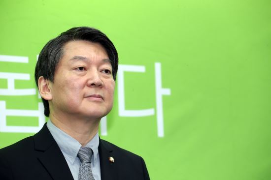 안철수 “죽는다면 국민의당서 죽겠다...김종인, 새누리 세확장한 사람”  