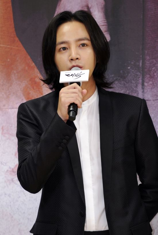 장근석, SBS '대박'으로 8년 만에 사극 도전...