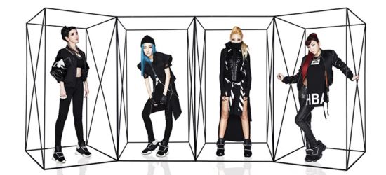  2NE1 Ż, YG 