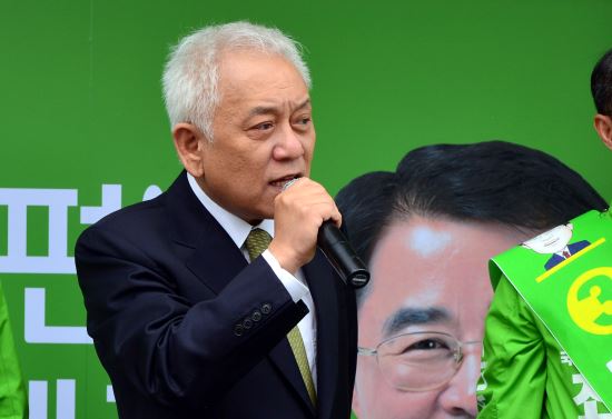김한길 “문재인, 광주 지원유세 못하는 현실 가슴아파해라”  