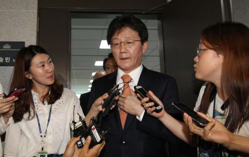 유승민 “朴대통령 잘 모시는것 무언지 보여주겠다”  