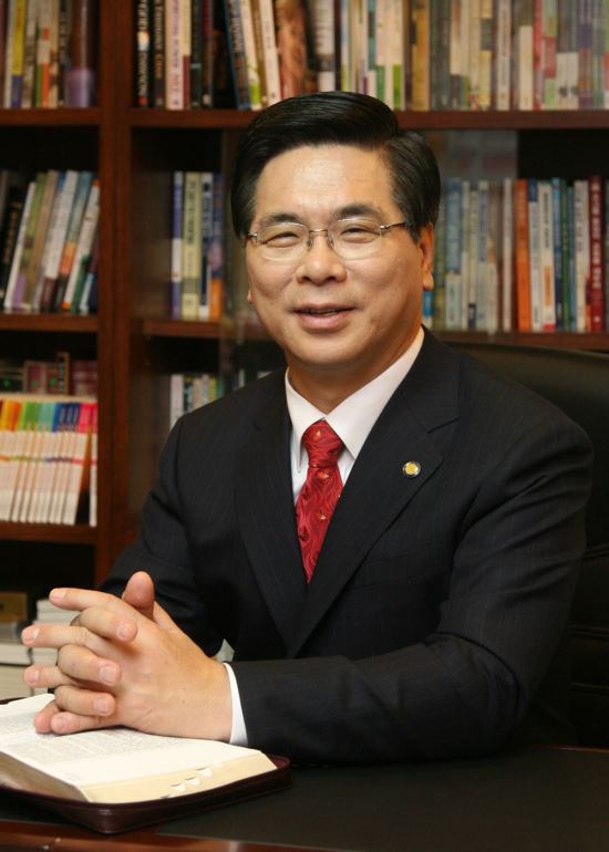 한기총, 한국교회 폄훼한 표창원 후보 사퇴 촉구  