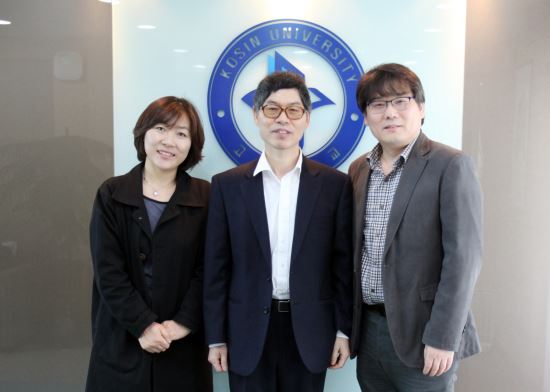 다운공동체교회,고신대에 발전기금 전달  