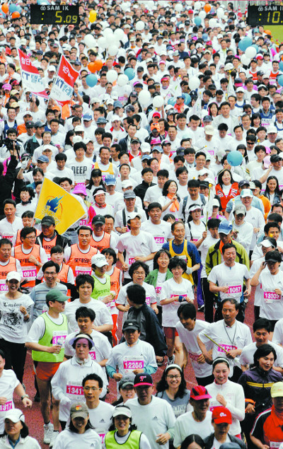 [축제와 축제 사이] <17> 마라톤 기사의 사진