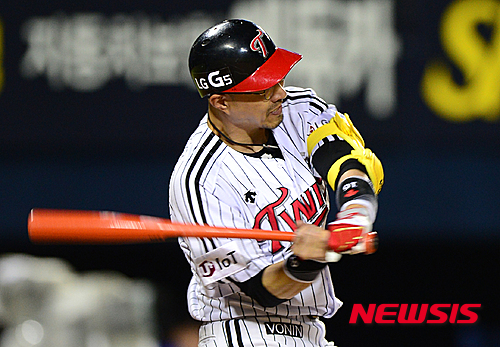 LG 정성훈, 프로 통산 2800루타 달성…역대 12번째  