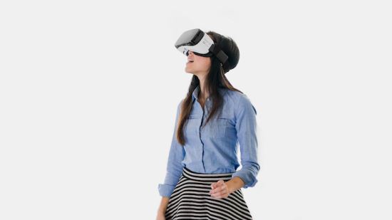 VR  100   