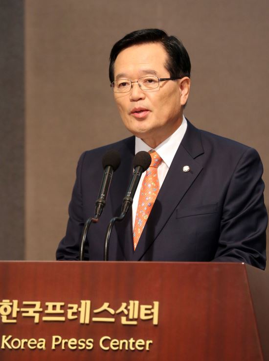 임기 끝나도 여의도 남는 정의화, 여권발 정계 개편 불 당기나  