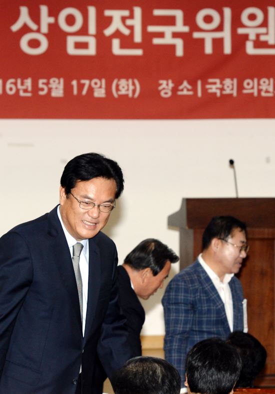 與 시작도 전에 무산...전국위 불발 사태로 당 쪼개지나  