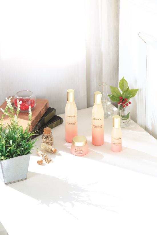 청호나이스뷰티, 진생베리 품은 ‘더 로지베이지 라벨 컨센트레이트' 출시  