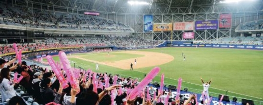 프로야구 ‘대박’ 행진… 300만 관중 돌파 임박  