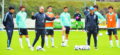 슈틸리케호 “무적함대 침몰시키자”… 한국-스페인, 오스트리아서 평가전  