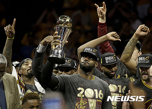 ̳ MVP ӽ, Ŭ â ù  ̲  
