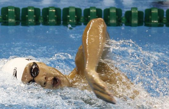 ȯ,  ù ȸ  400m100m   