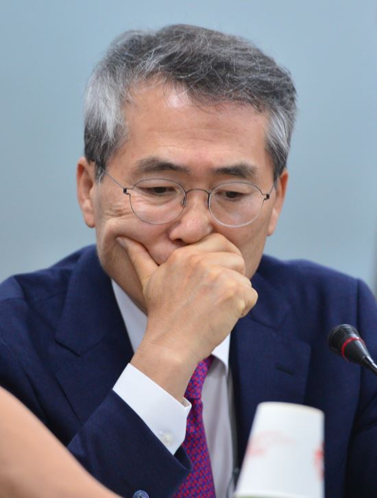 최저임금 결정 앞두고 '1만원 달성' '최소7000원대' 등 거세지는 요구 기사의 사진