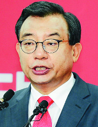 서청원 등판 임박?… 비박 “과거 회귀냐” 반격  