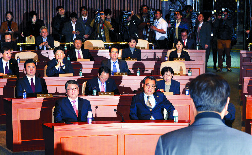 4   6 뼱 ó  ޳  