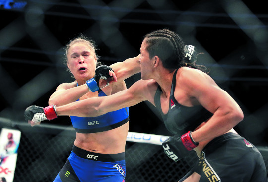 ο, 48ʸ TKOС UFC  ħ  