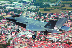 ڸ, ̹ ڽѦ F-35 10  ġ  