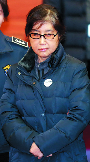 漭 Ƽ ּ  VS   Ư  