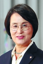 ￩  , 8    