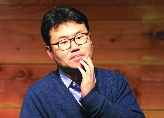 Ȧ ɾ   츮  ֽô ִ   뷡 ´  