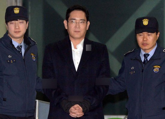 이재용 재판부 또 교체…담당 판사, 장인-최태민 인연에 “바꿔달라” 자청  