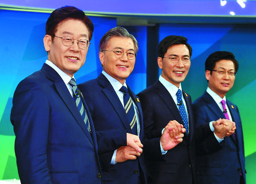 9회말 역전?… “이변은 있다” vs “연장전 없다”  
