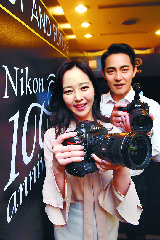 [] 100  DSLR ǰ  