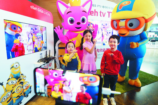  ӿ ĳͿ Բ KT,  VR TV   