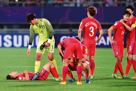 [U-20 ]  1 3 С 鿡  ִ  