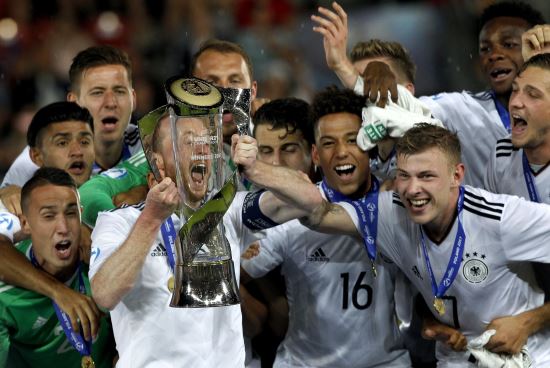 ,    U-21 èǾ   